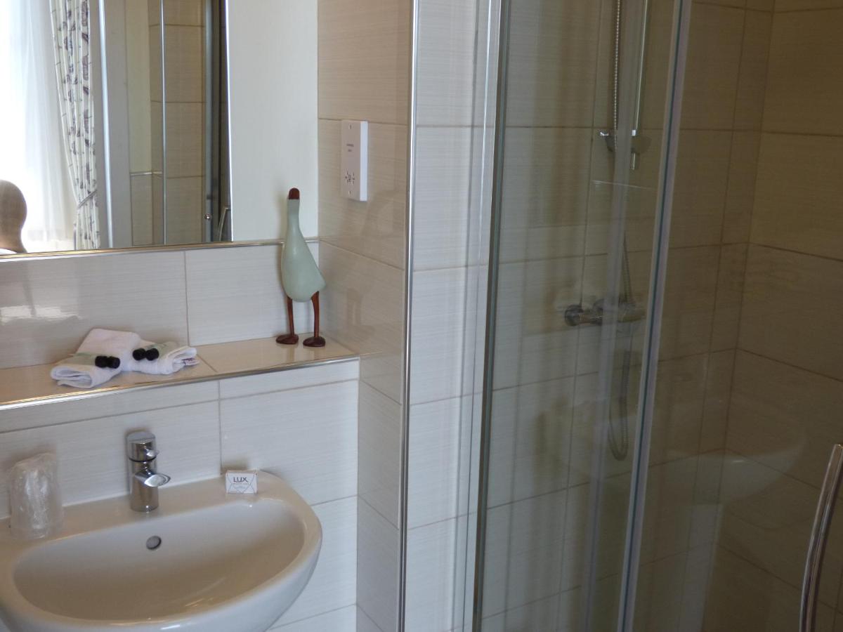 Douglas Park Guest House - Housity