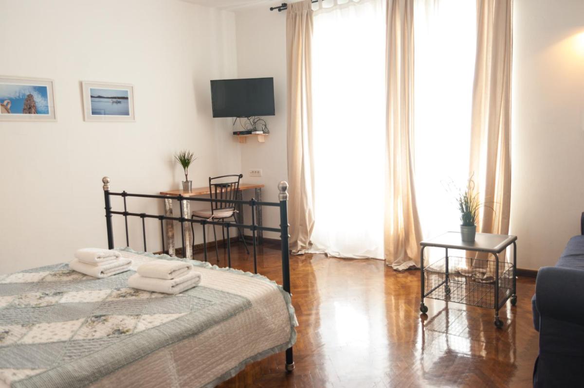 Indigo Inn Rooms - Housity
