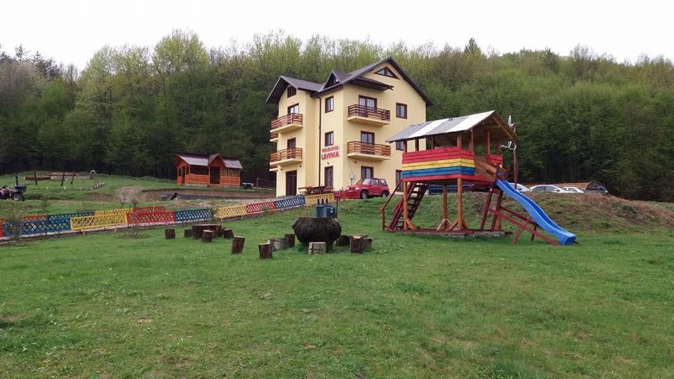 Pensiunea Lavinia - Housity