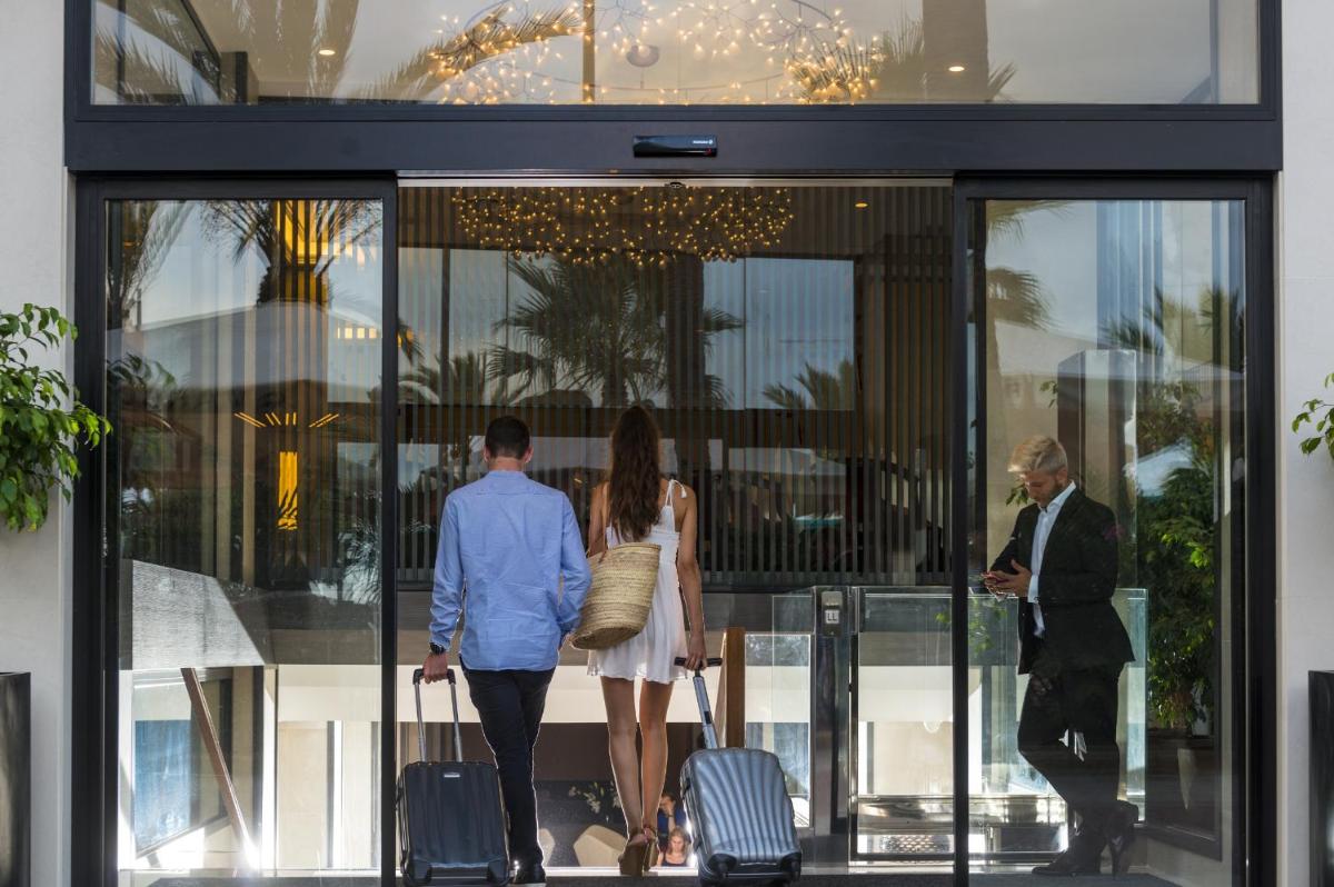 Clientes alojados en Hotel Marsol