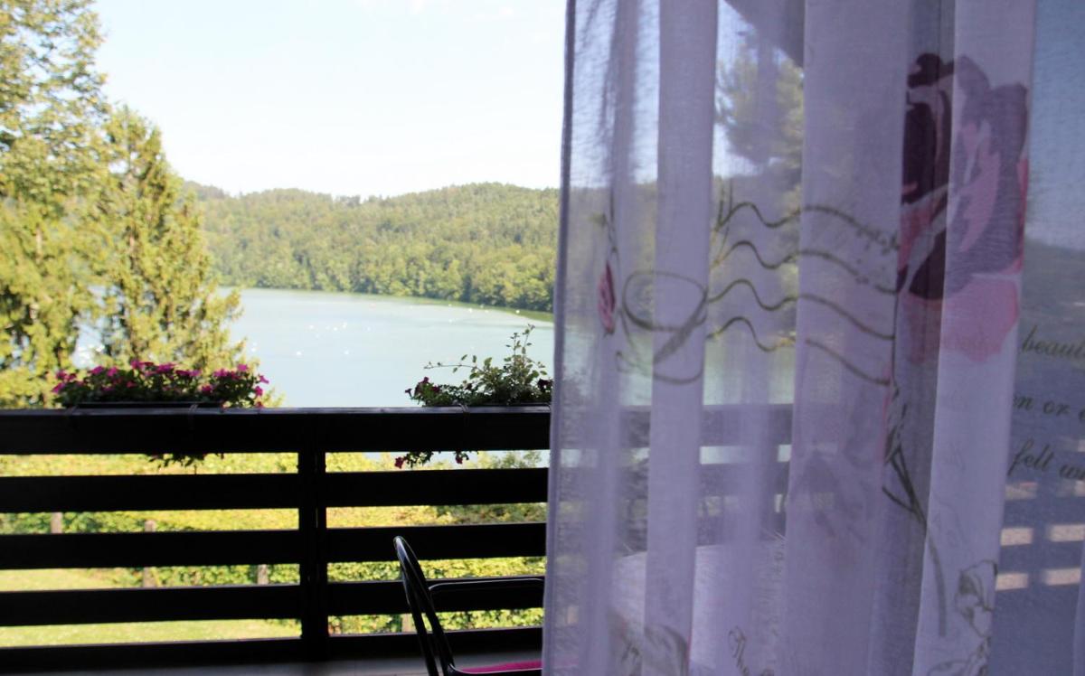 Lake House Apartment - Housity