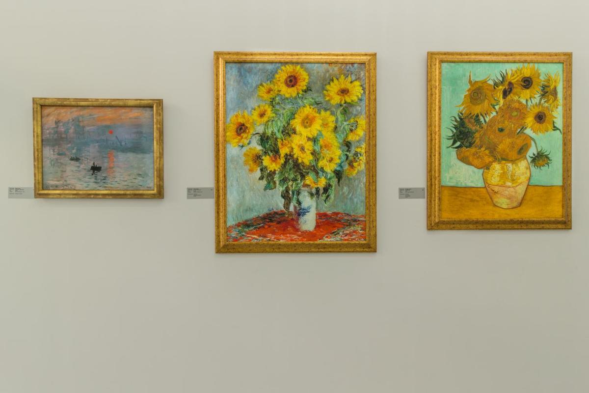 Art & Wine Studios and Apts - Housity