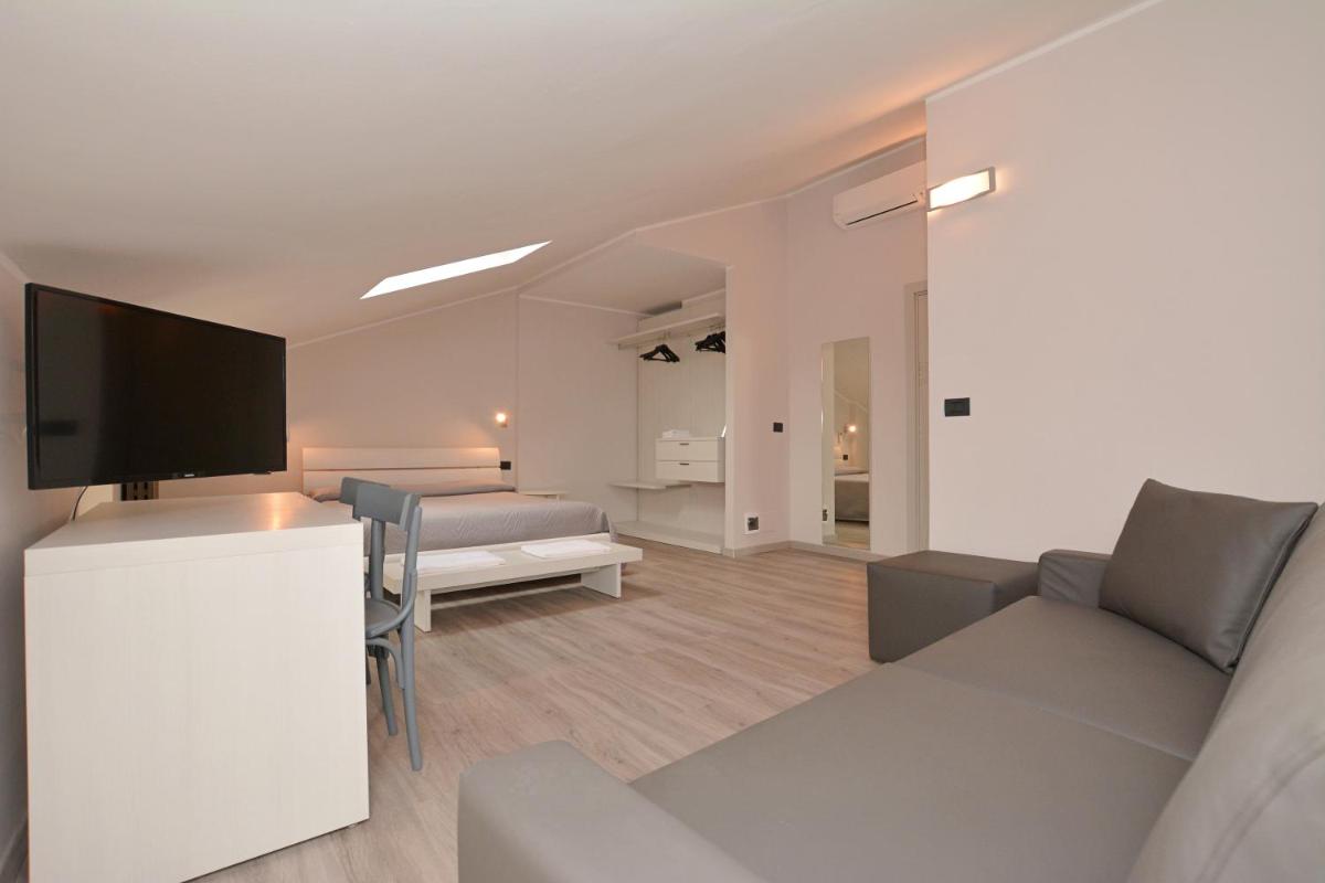 Hotel & Apartments " Perpoin " - Housity