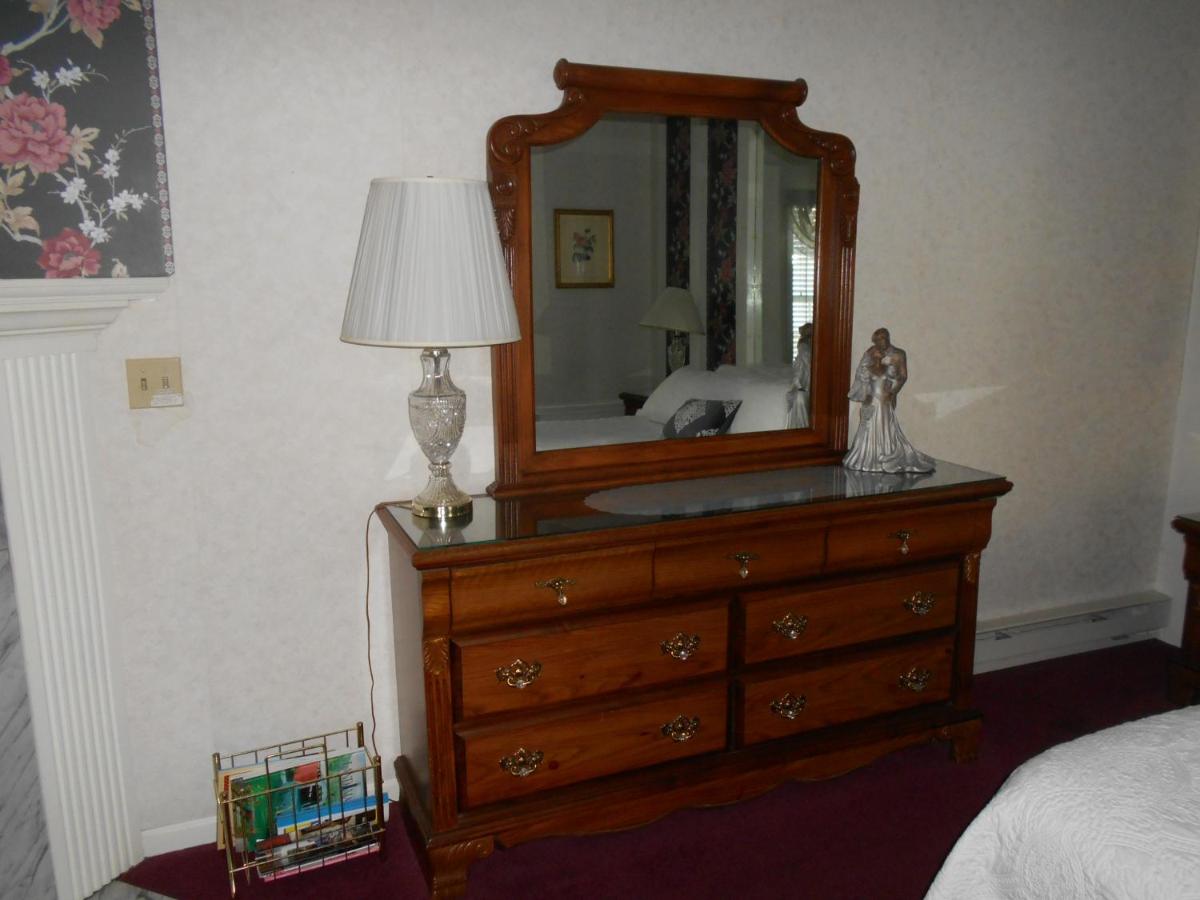 West Ridge Bed & Breakfast - Housity