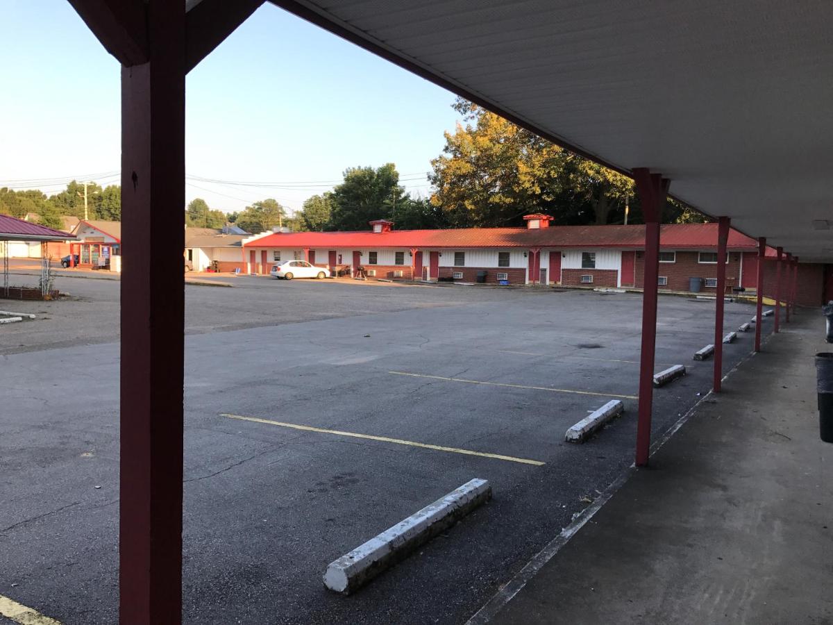 Travelers Inn Motel - Housity