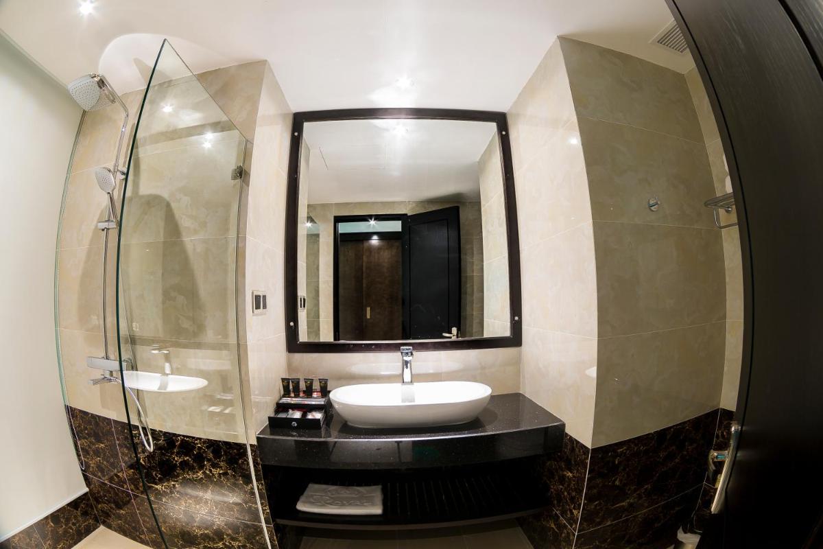 Royal Quang Binh Hotel - Hizvo