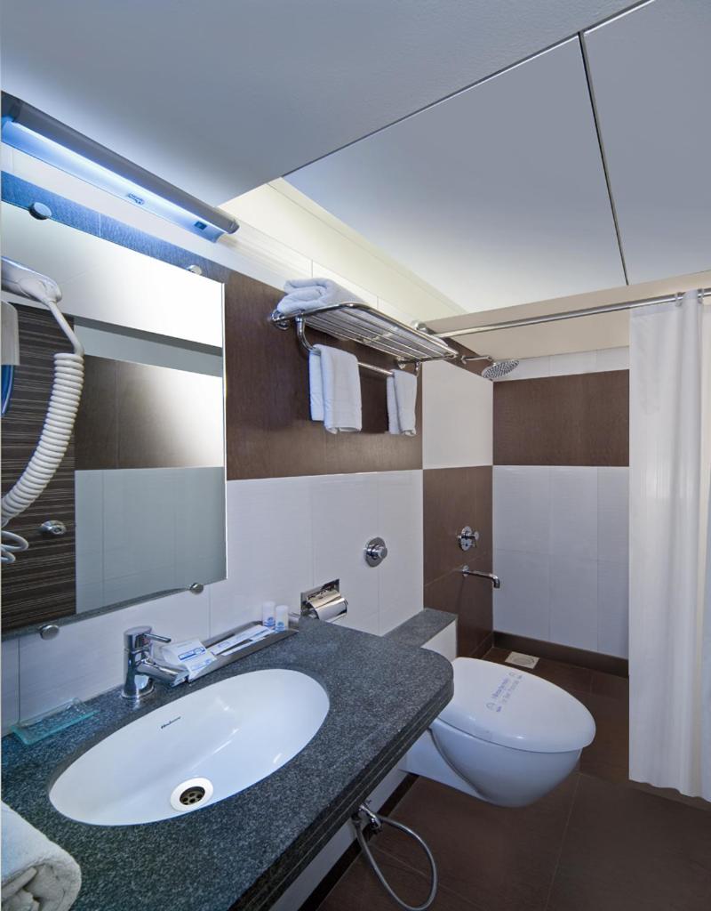 Kapila Business Hotel - Housity