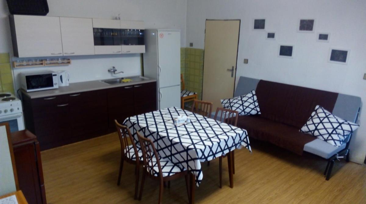 Vejminek U Drahušky Mcely - Housity