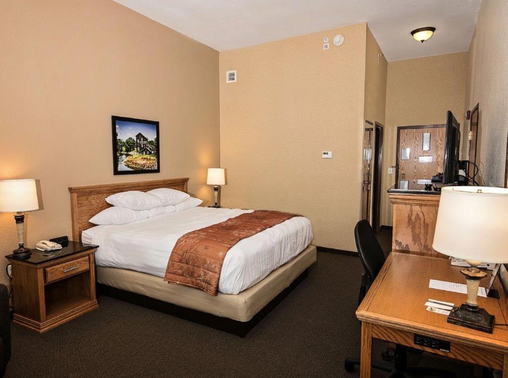 Marv Herzog Hotel - Housity