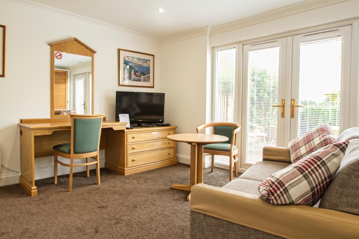 Annexe at Gosfield Lake - Housity