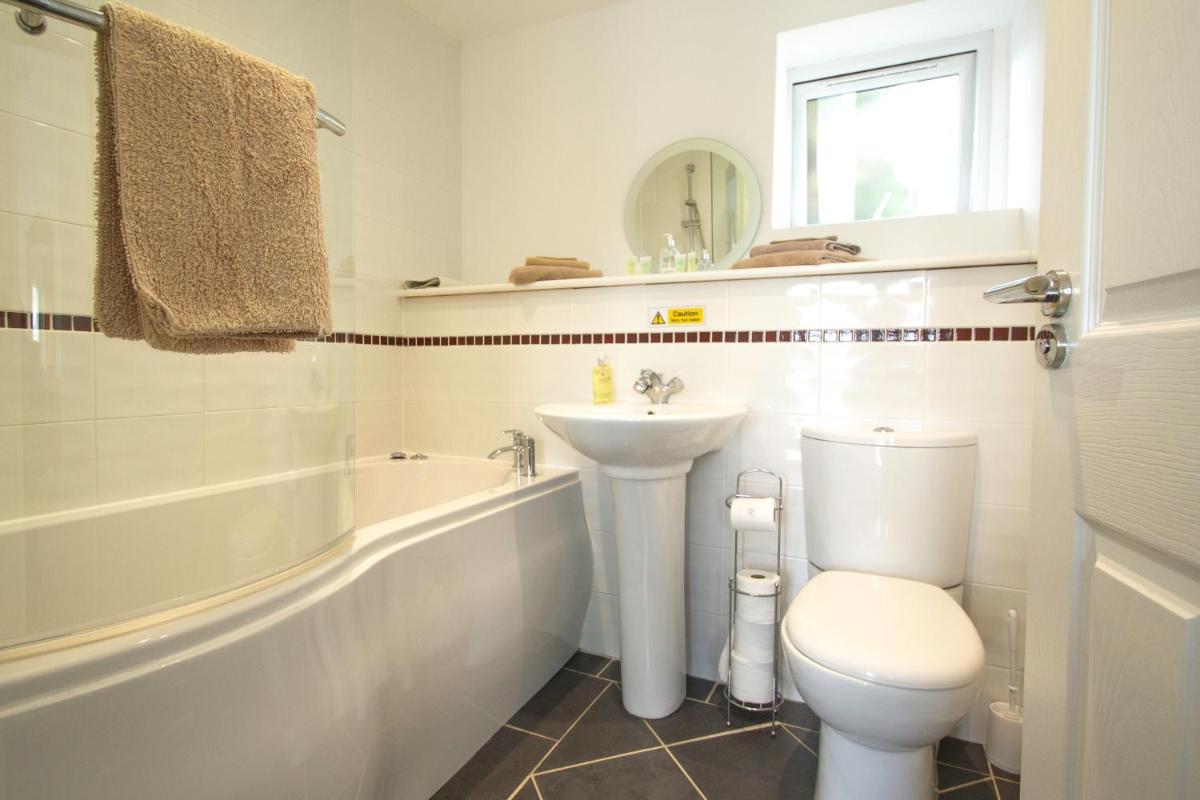 Annexe at Gosfield Lake - Housity