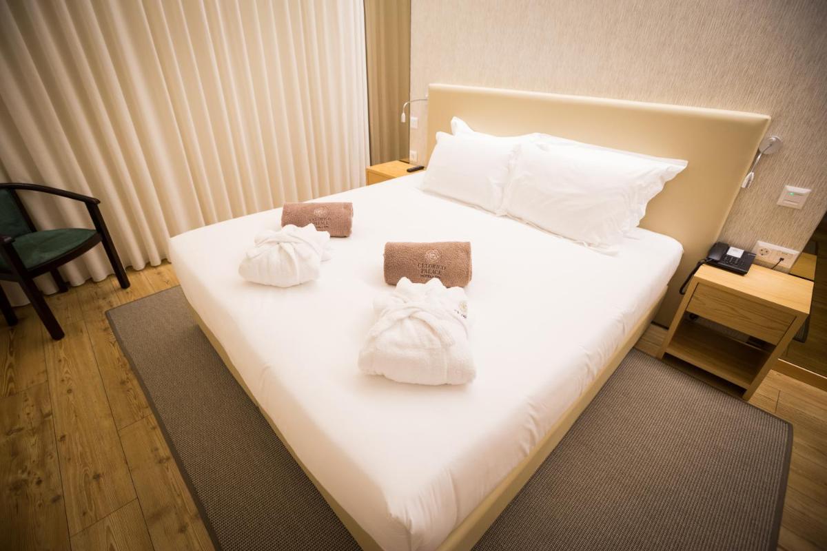 Uma cama ou camas num quarto em LAM Hotel Celorico de Basto