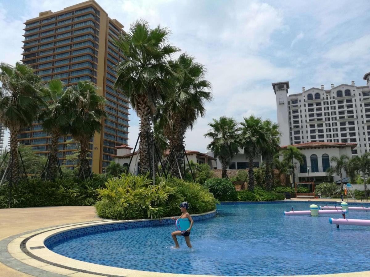 Huizhou Double Moon Zen Service Apartment - Housity