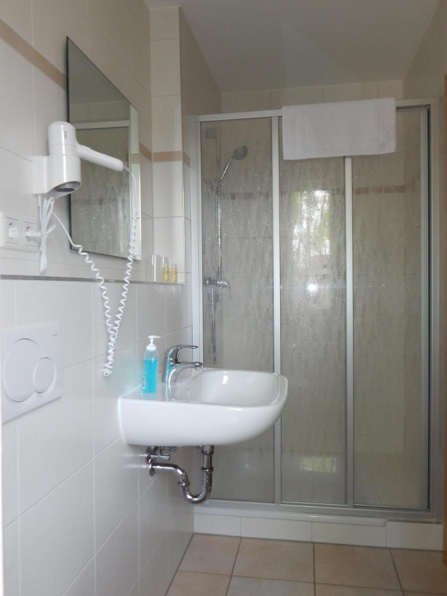 Hotel Alex - Housity