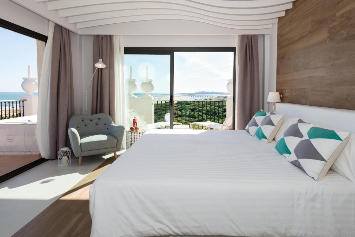 Cama o camas de una habitación en TUI Blue Isla Cristina Palace - Adults Recommended