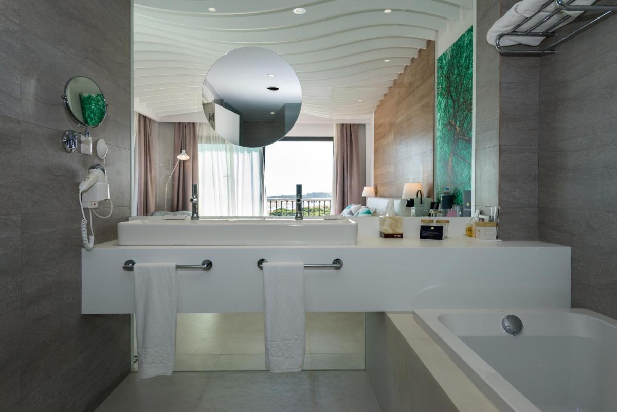 Un baño de TUI Blue Isla Cristina Palace - Adults Recommended