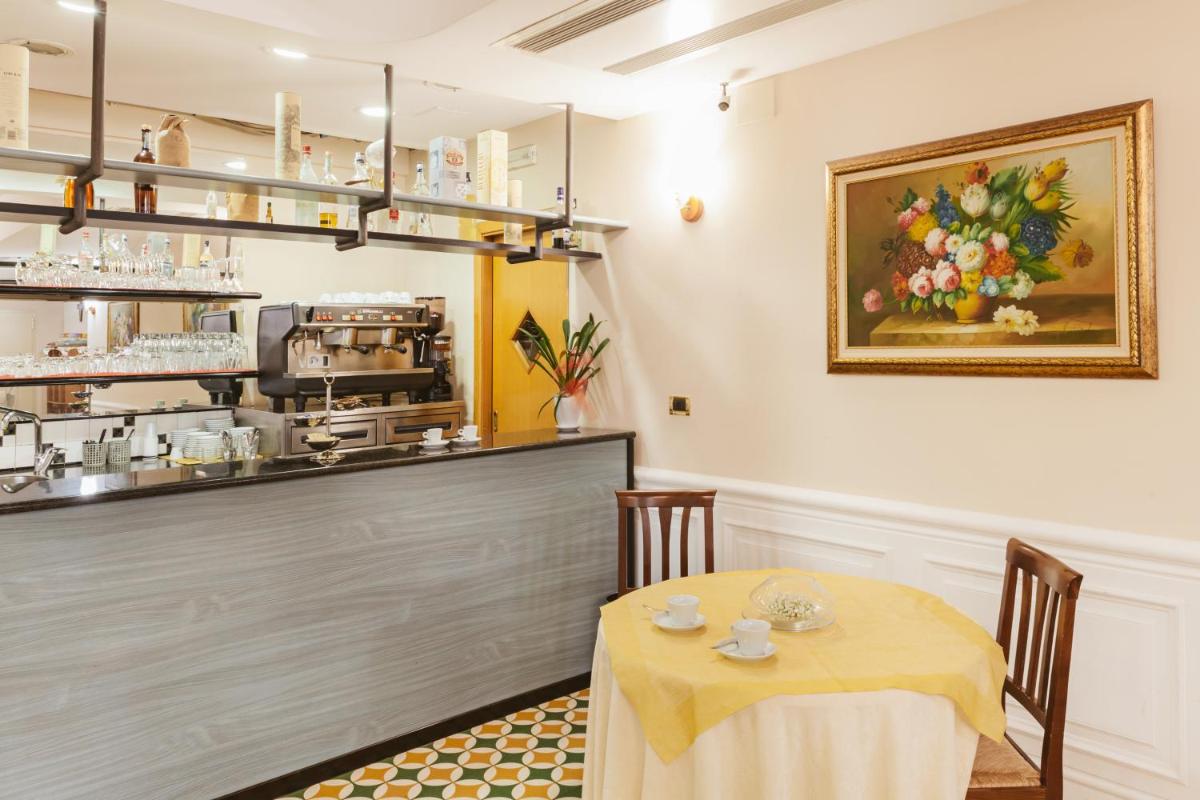 Hotel Villa Del Sorriso - Housity