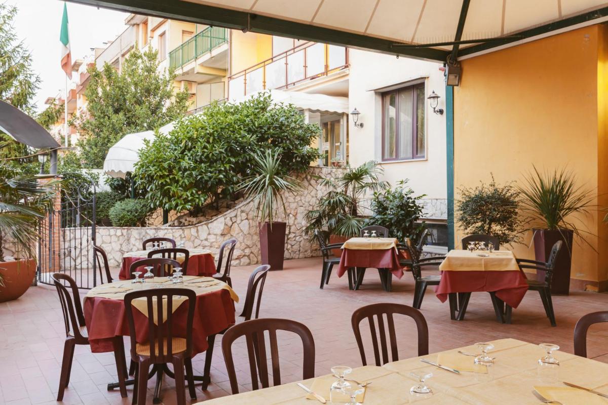 Hotel Villa Del Sorriso - Housity