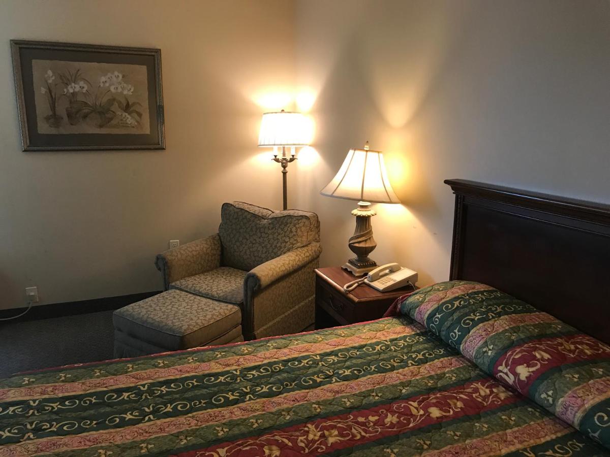 Lititz Inn and Suites - Housity