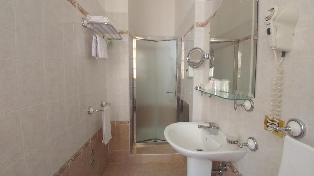 Il Canale Hotel - Housity