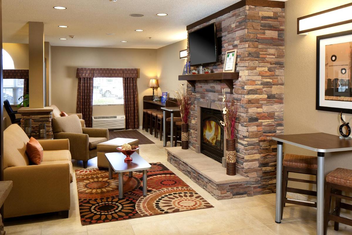 Microtel Inn & Suites by Wyndham St Clairsville - Wheeling - Housity