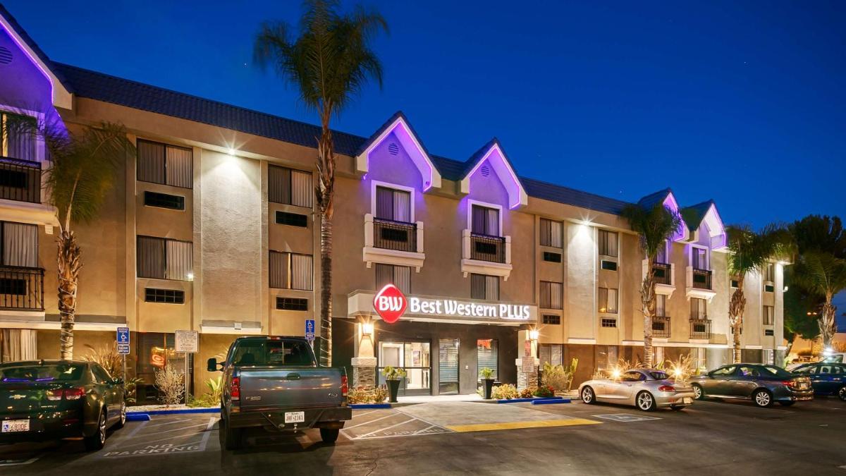 Best Western Plus Diamond Valley Inn - Housity