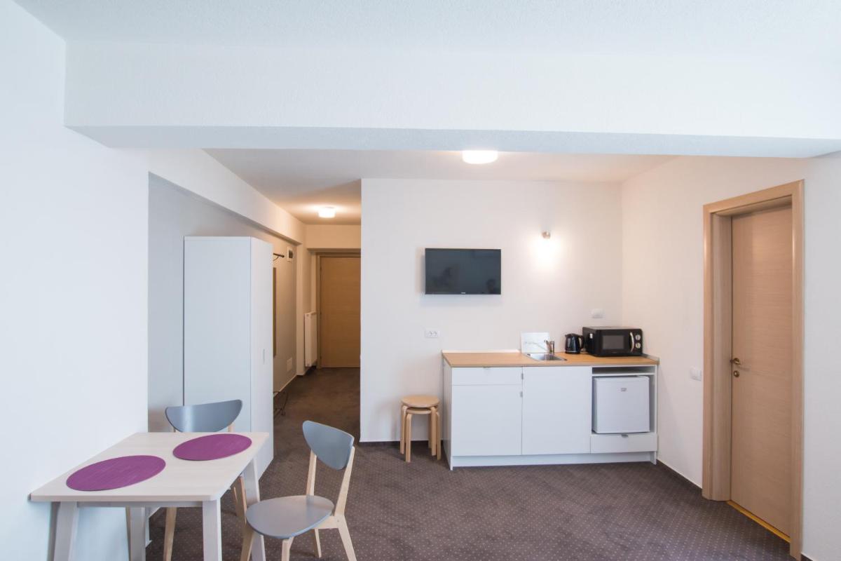Victoriei City Studios - Housity