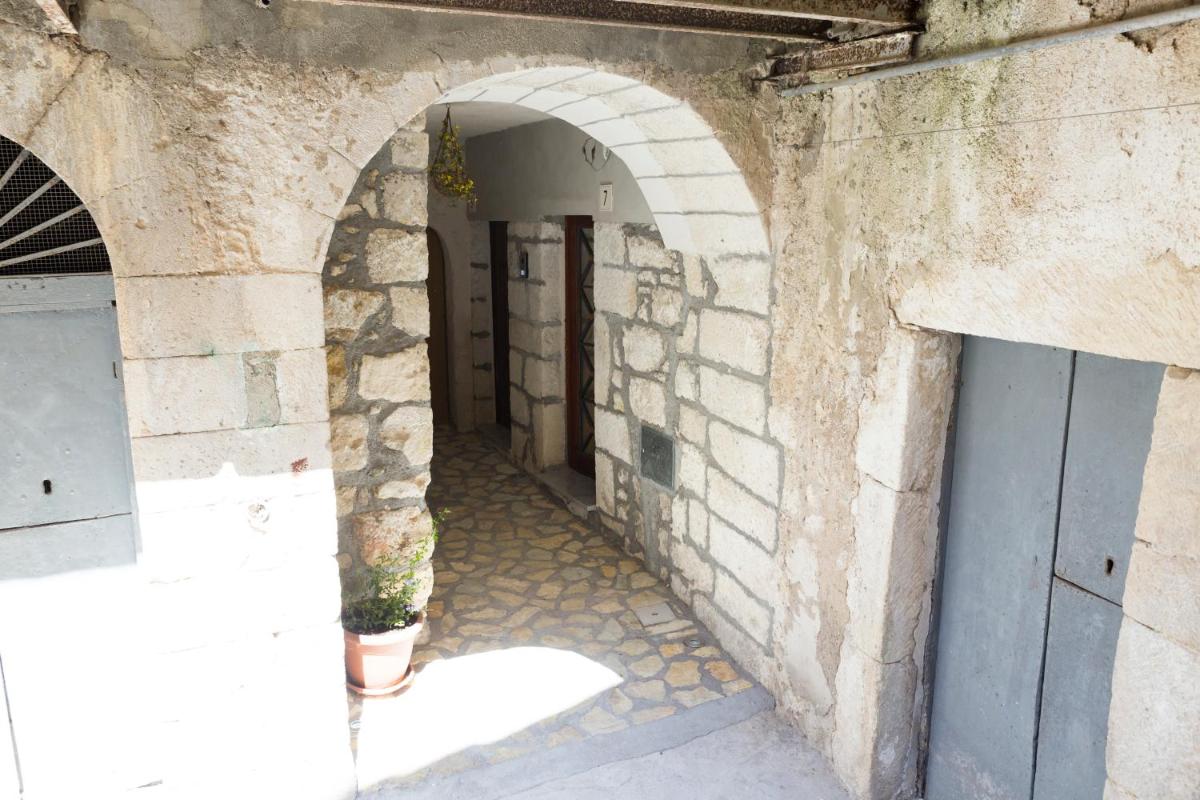 Casa Arco Antico - Hizvo