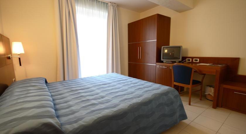 Park Hotel Tyrrenian - Housity