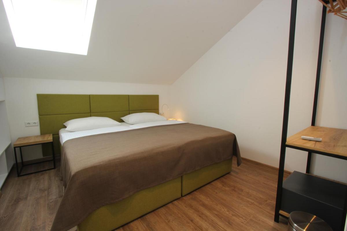 Riverside Residence - Housity