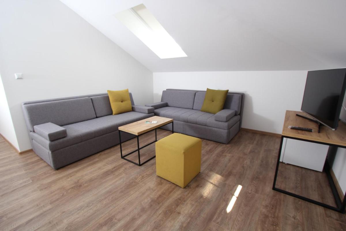 Riverside Residence - Housity