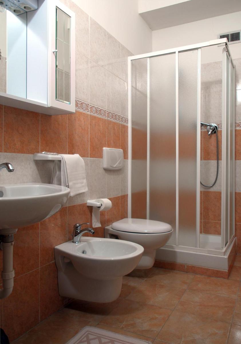 Hotel Michelangelo - Housity