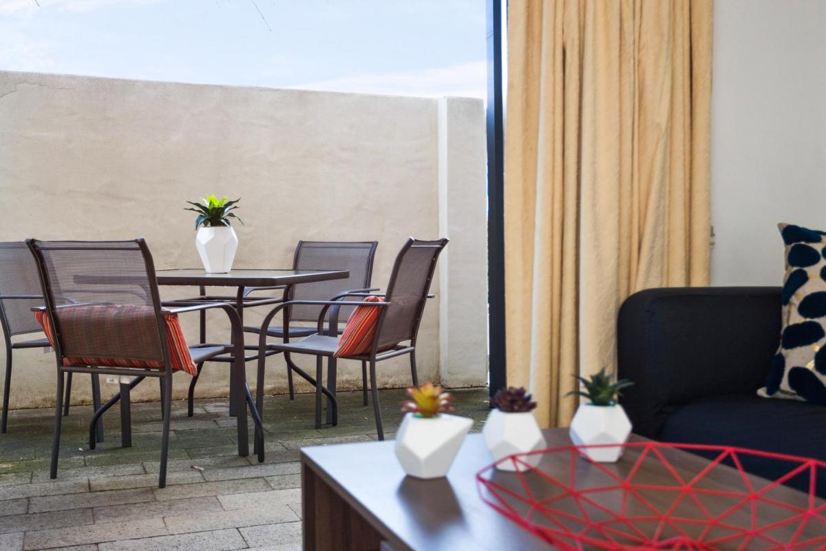 South Perth Executive Apartment - Housity