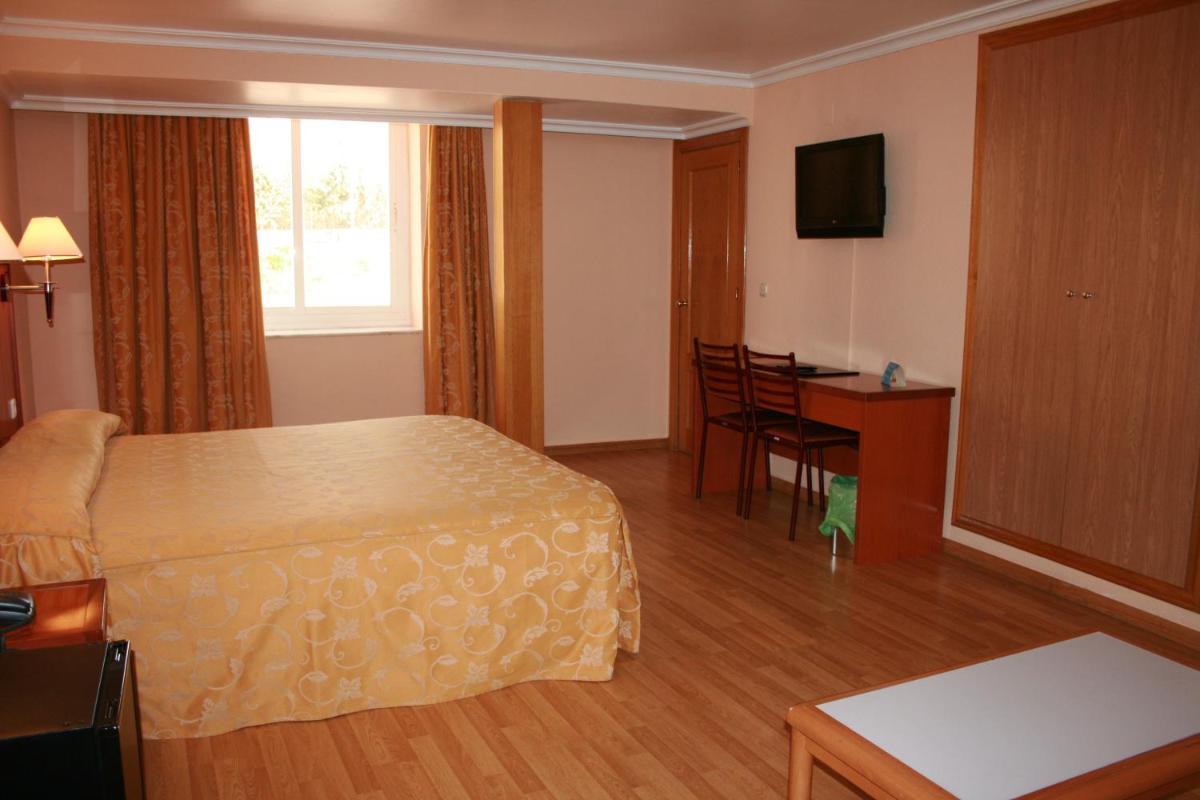 Hotel Cabañas - Housity