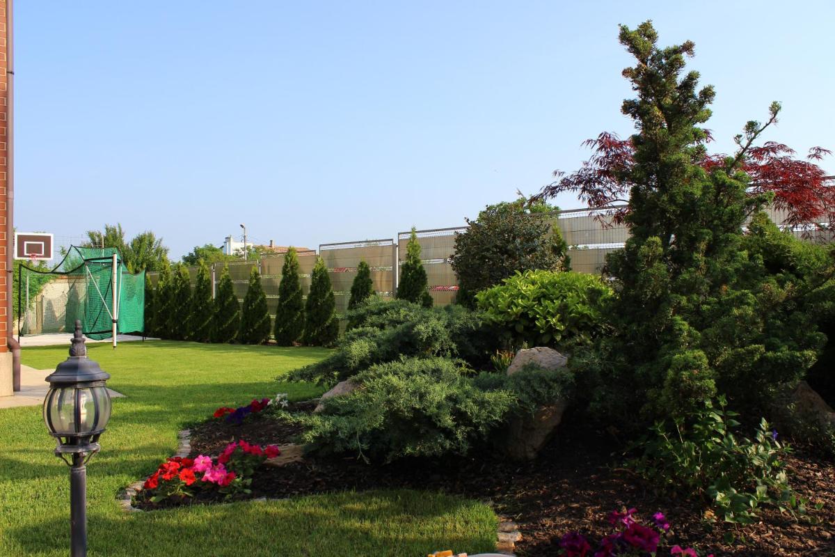 Guest House in Eforie Sud - Housity
