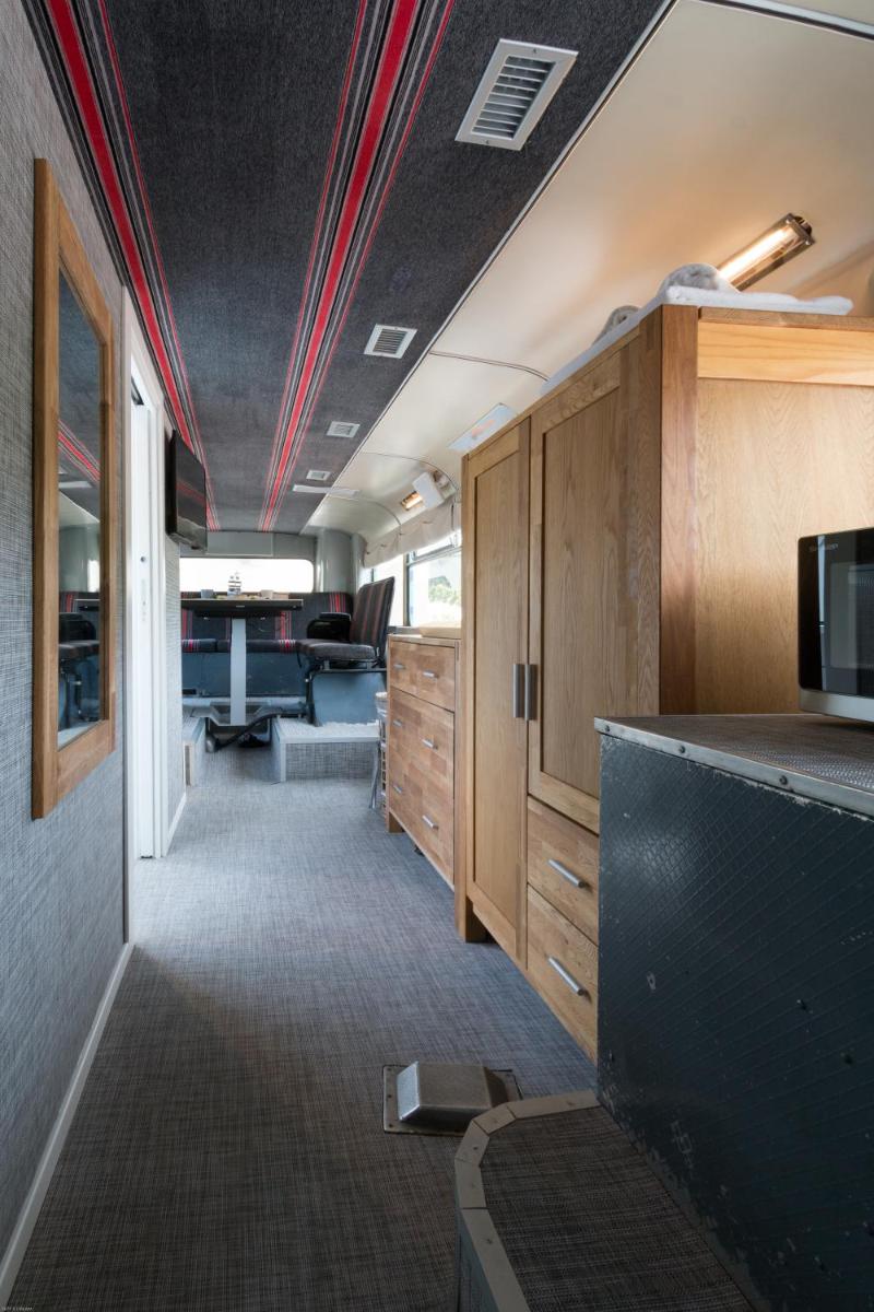 Bed In Bus - Housity