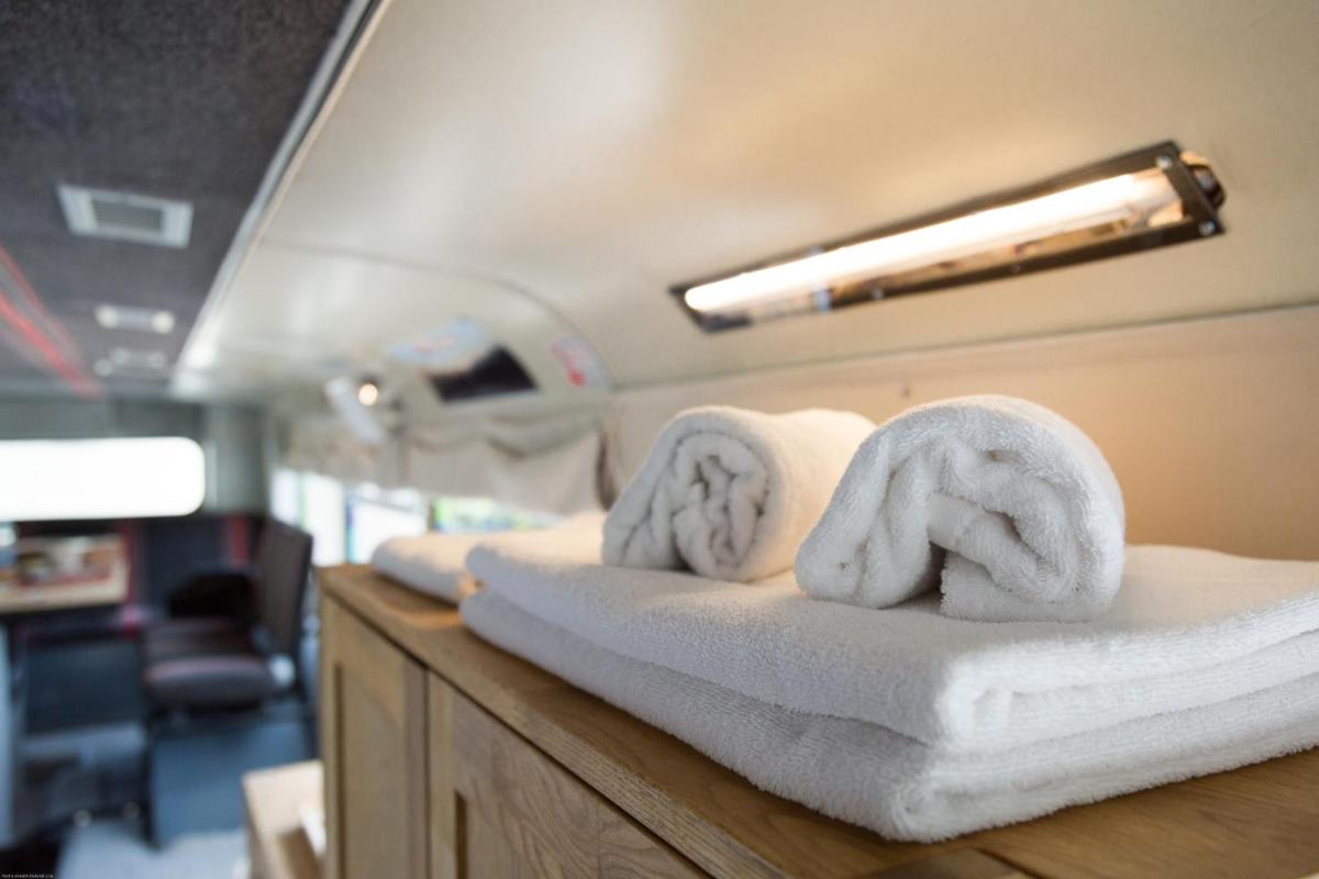 Bed In Bus - Housity