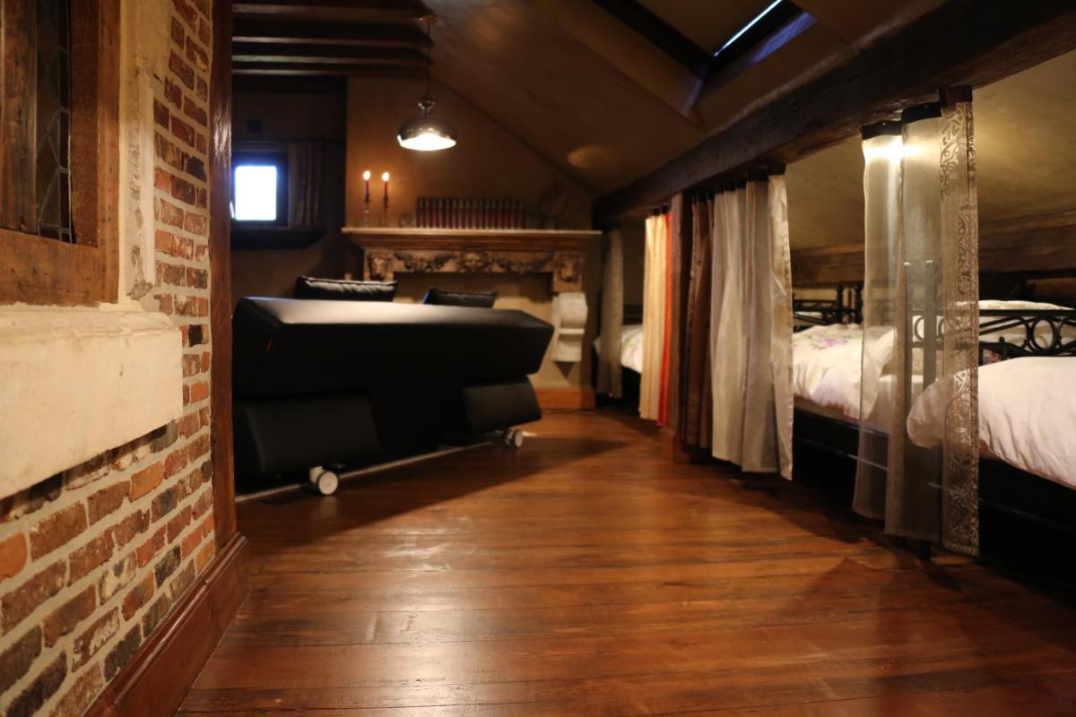 Trumpet House - Housity