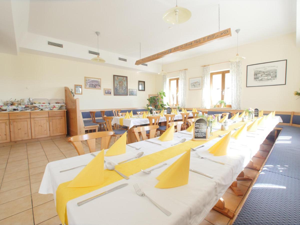 Wirtshaus Zur Bina - Housity