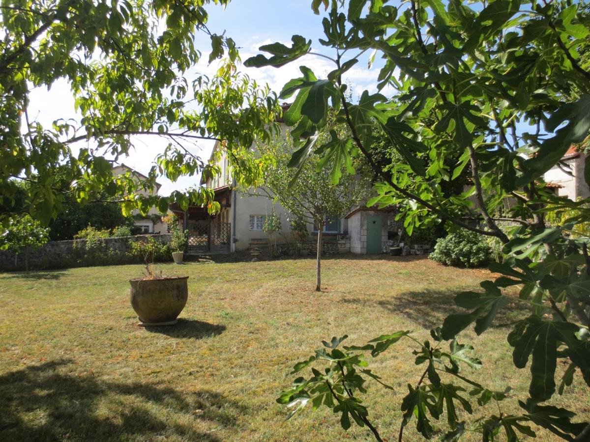 Gite paisible a la Roche - Housity