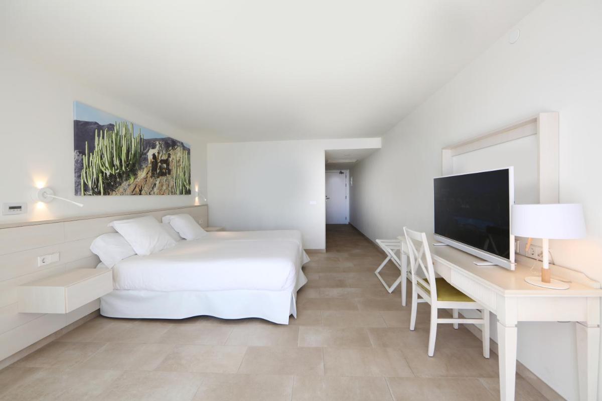 Cama o camas de una habitación en Iberostar Selection Lanzarote Park