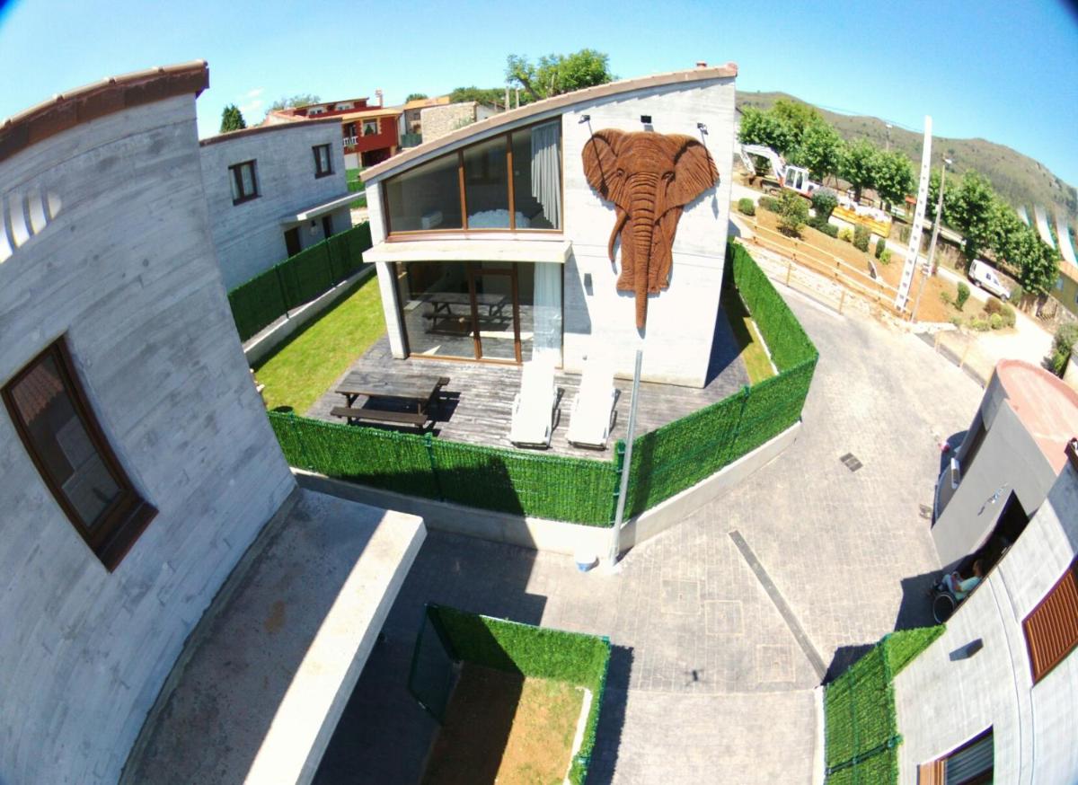 Cabañas La Senda de los elefantes Cabárceno - Housity