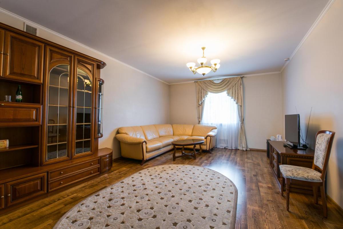 Stanislaviv - Housity