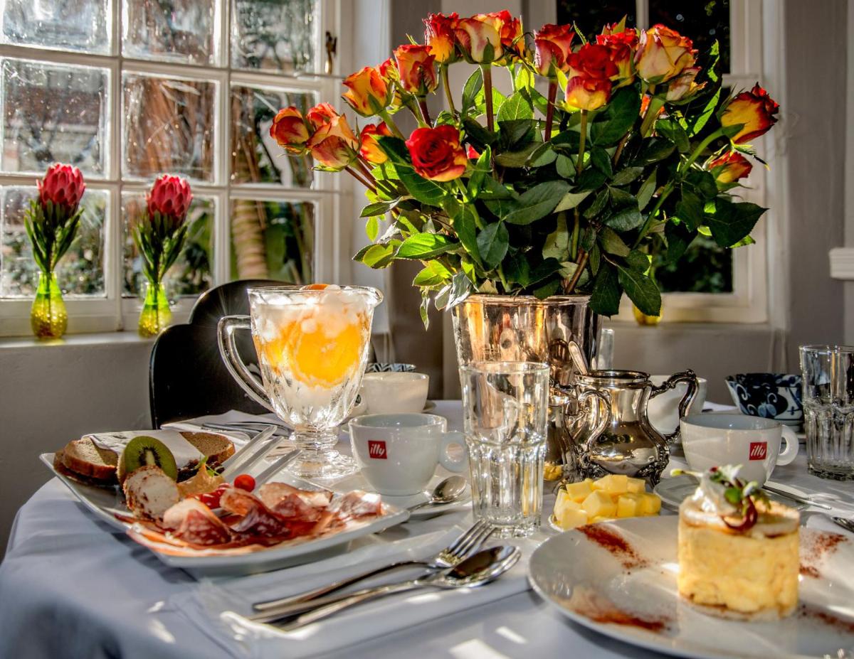 The Villa Rosa Hotel & Self-catering Apartments - Housity