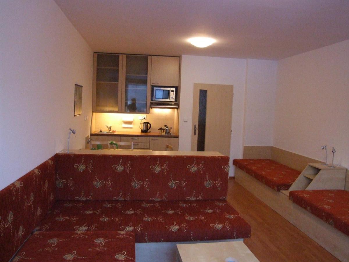 Apartman Ašek - Housity