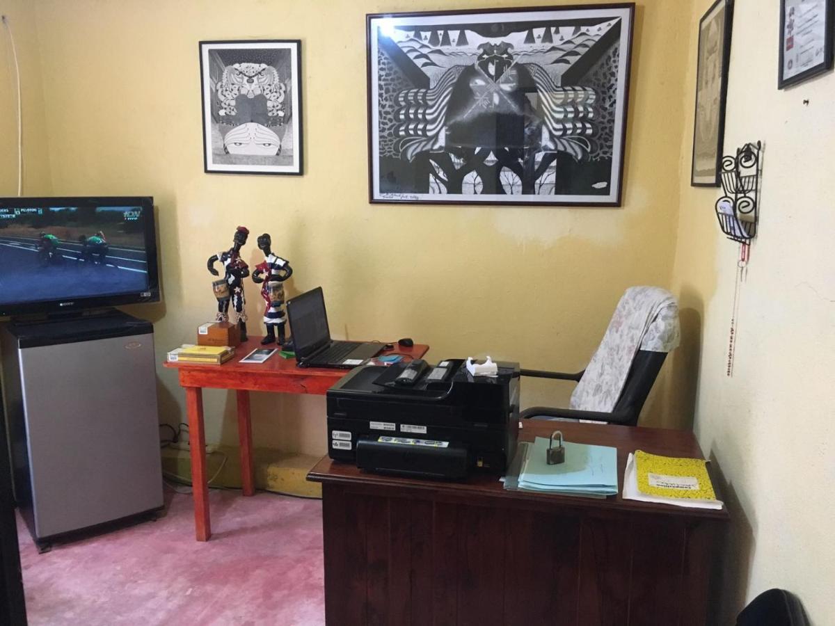 Hotel Economico - Housity