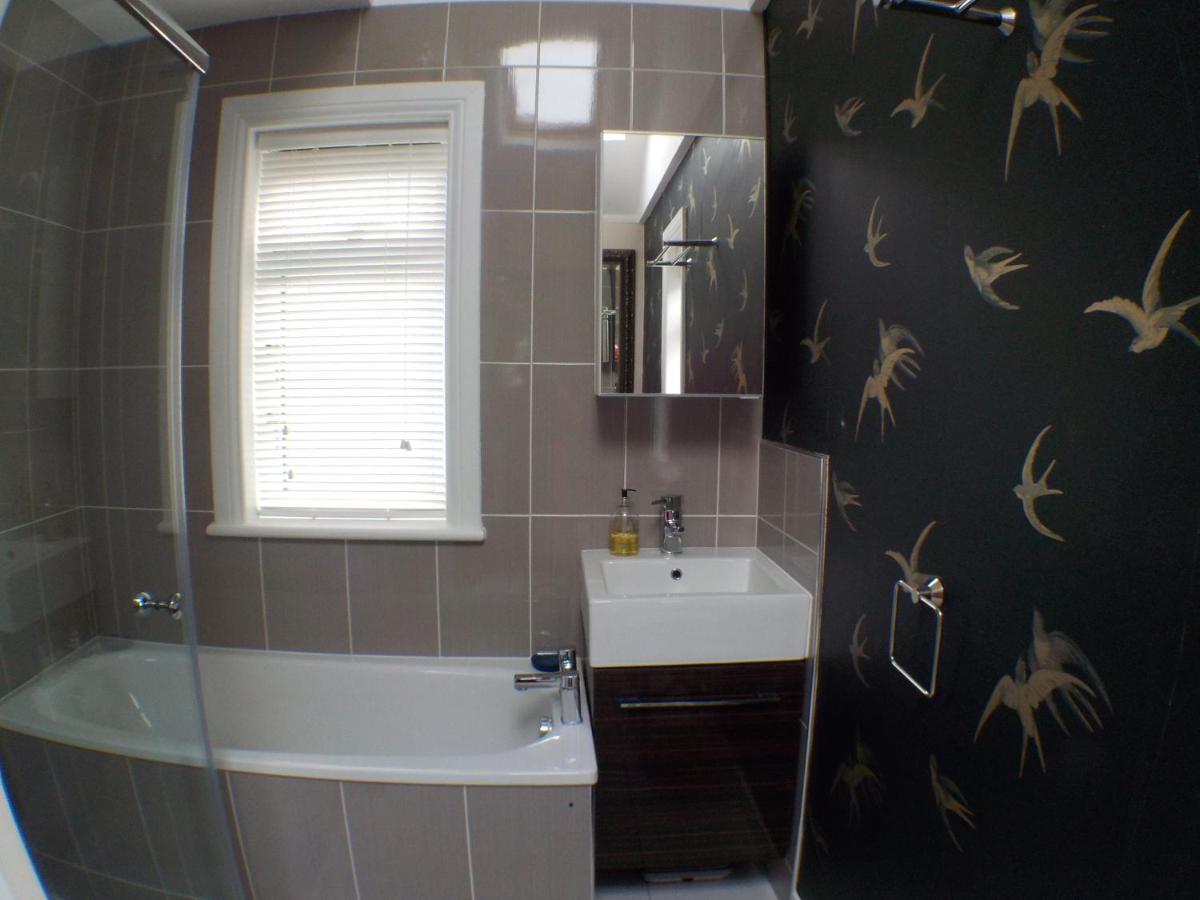 16 Admiralty - Housity