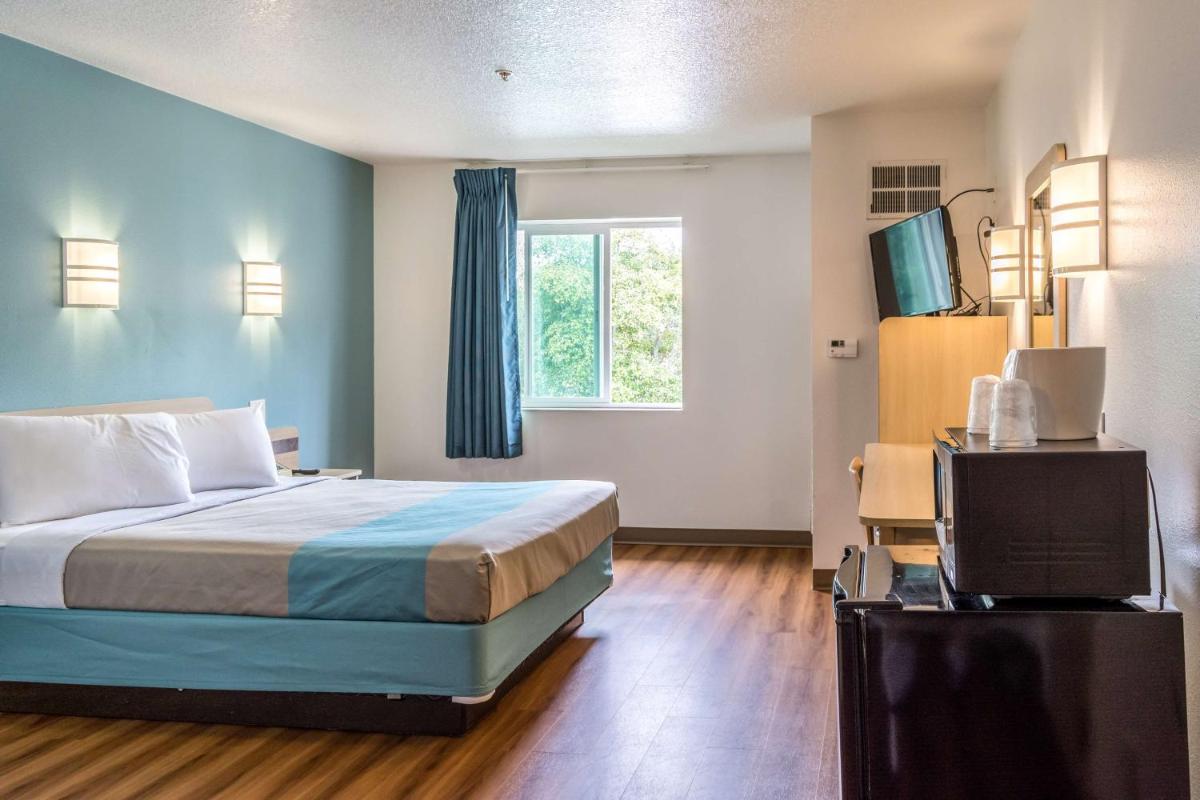Motel 6-Lincoln City, OR - Housity