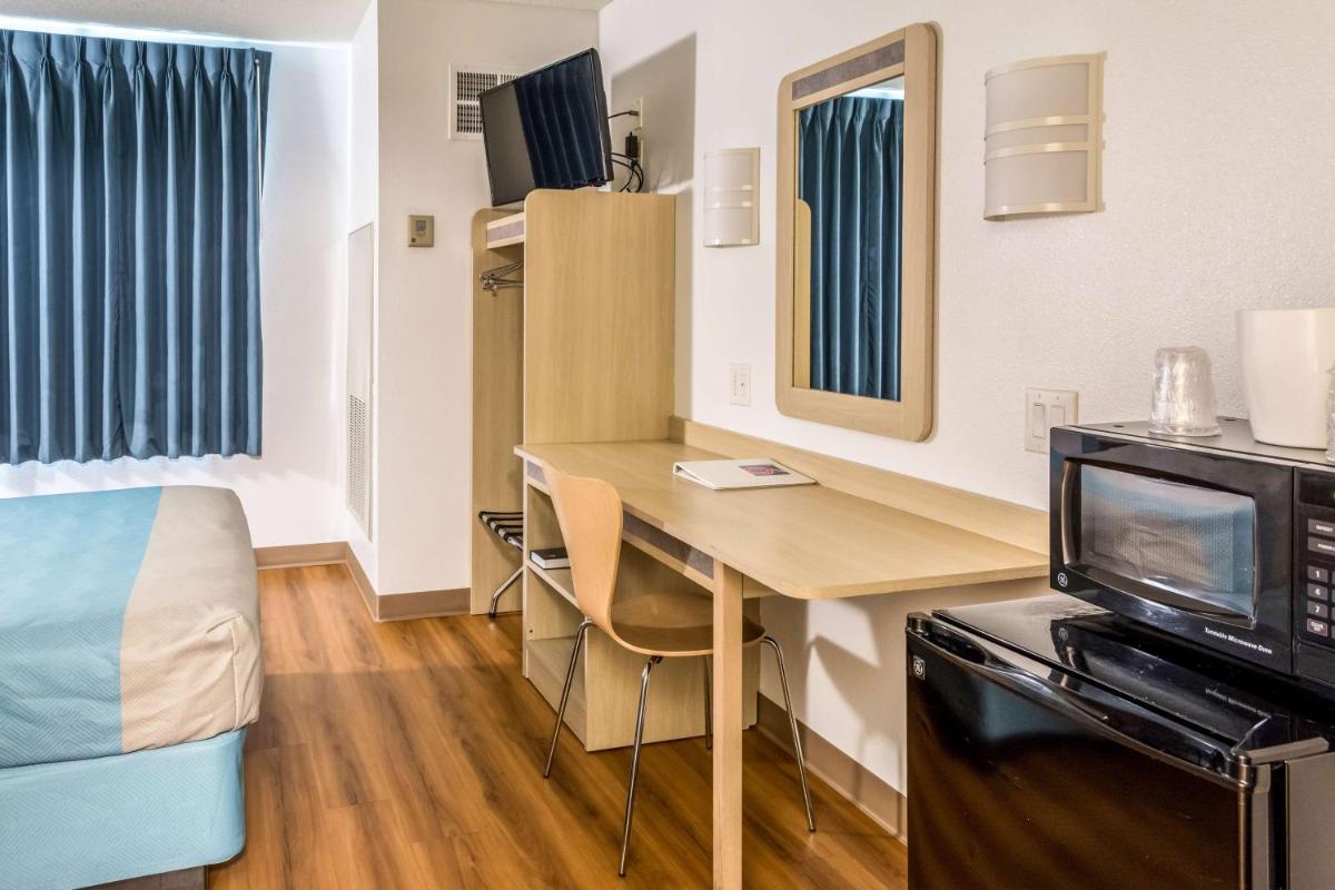 Motel 6-Lincoln City, OR - Housity