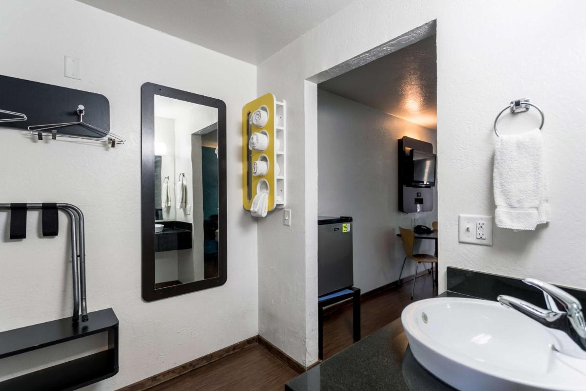 Motel 6 University Missoula - Housity